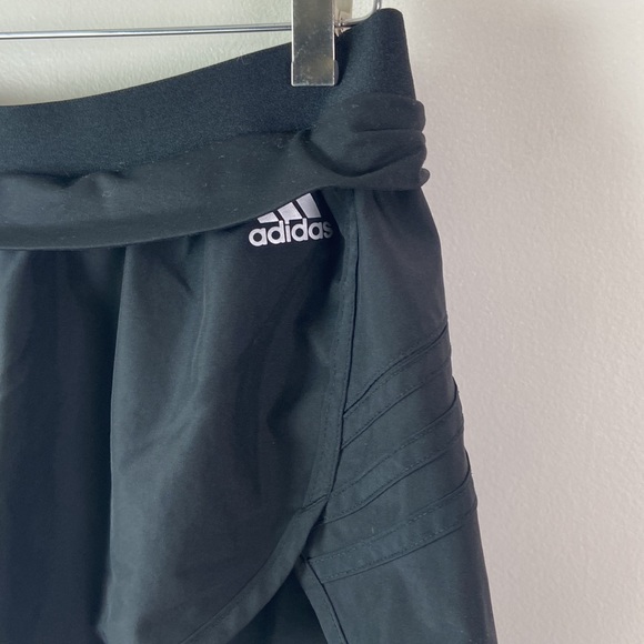 ✨3/$25✨ Adidas Fold Down Athletic Shorts - M - Picture 3 of 8